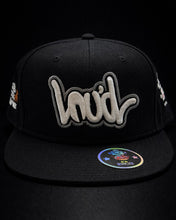Load image into Gallery viewer, CLASSIC BLACK &amp; WHITE SNAPBACK
